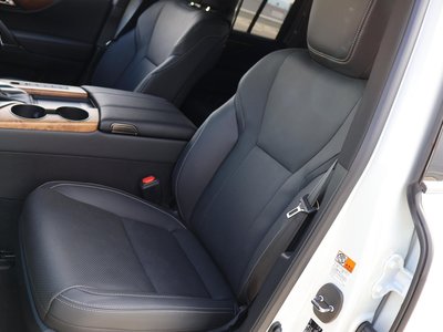 2025 Lexus LX thumbnail 42