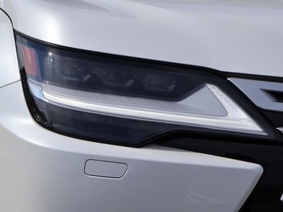 2025 Lexus LX thumbnail 26
