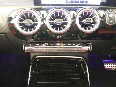 صورة مصغرة 14 لـ 2022 Mercedes-BENZ A-CLASS AMG