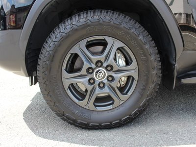 صورة مصغرة 12 لـ 2023 Toyota LAND CRUISER 300