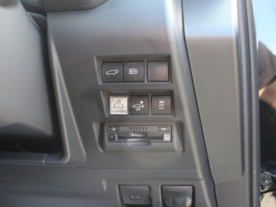 صورة مصغرة 37 لـ 2023 Toyota LAND CRUISER 300