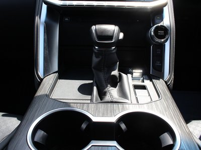 صورة مصغرة 35 لـ 2023 Toyota LAND CRUISER 300