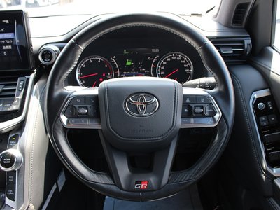 صورة مصغرة 29 لـ 2023 Toyota LAND CRUISER 300