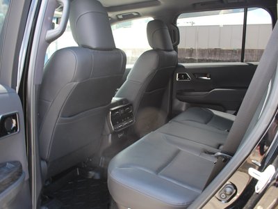 صورة مصغرة 24 لـ 2023 Toyota LAND CRUISER 300