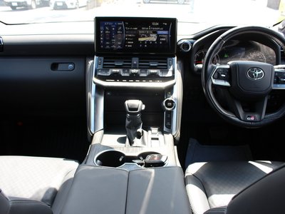 صورة مصغرة 28 لـ 2023 Toyota LAND CRUISER 300