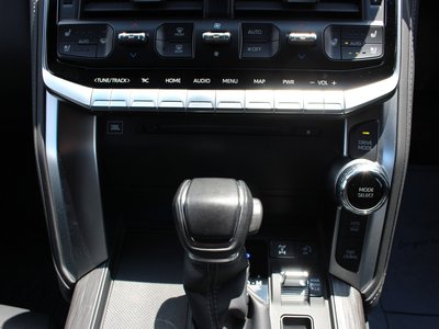 صورة مصغرة 34 لـ 2023 Toyota LAND CRUISER 300