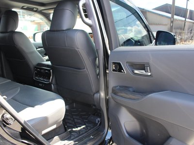صورة مصغرة 22 لـ 2023 Toyota LAND CRUISER 300
