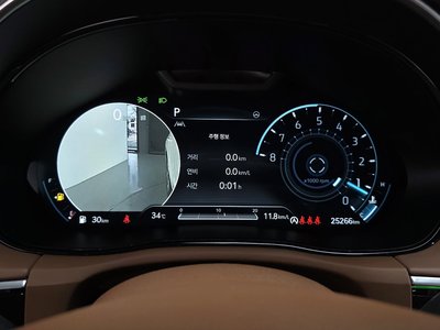 صورة 8 لـ 2023 Genesis GV70