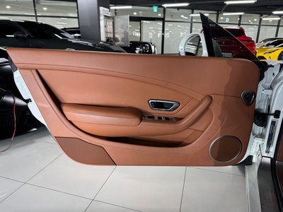 BENTLEY CONTINENTAL GT - 7