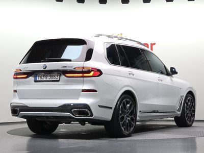 2025 BMW X7 — фото 2
