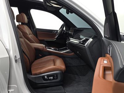 2025 BMW X7 — миниатюра 17