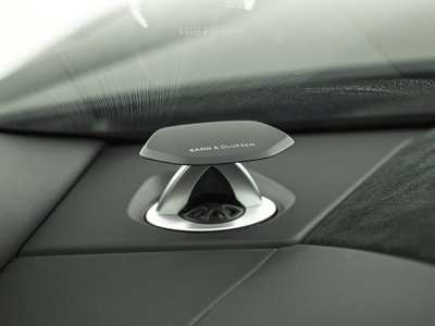 2024 Lamborghini URUS thumbnail 14