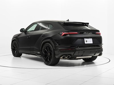 2024 Lamborghini URUS photo 6