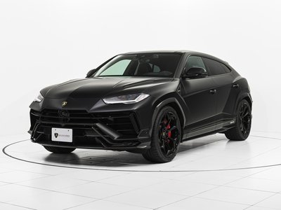 2024 Lamborghini URUS photo 3