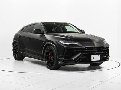 2024 Lamborghini URUS photo 1