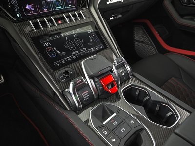 2024 Lamborghini URUS thumbnail 26