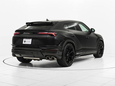 2024 Lamborghini URUS photo 8