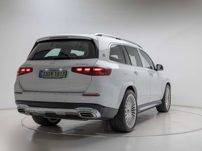 2025 Mercedes-BENZ GLS photo 4