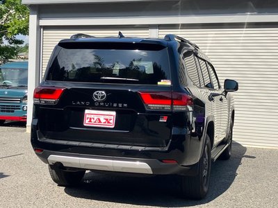 2023 Toyota LAND CRUISER 300 — фото 2