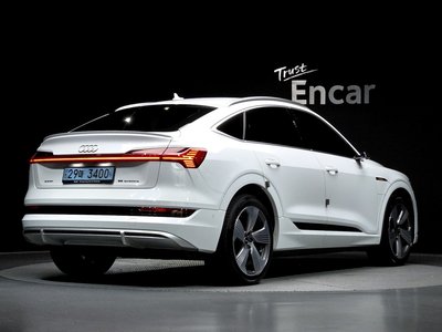 AUDI E-TRON - 3