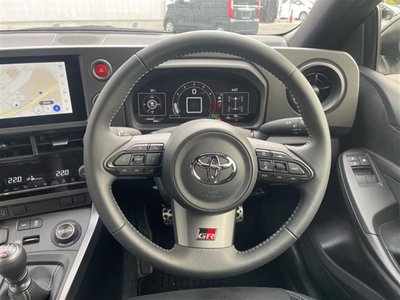صورة مصغرة 35 لـ 2025 Toyota GR YARIS