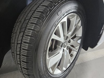 2021 Genesis GV70 — миниатюра 17