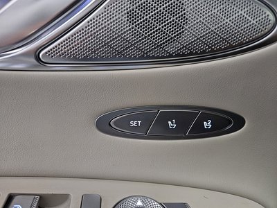 2021 Genesis GV70 — миниатюра 12