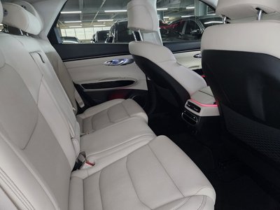 2021 Genesis GV70 — миниатюра 15