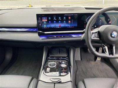 BMW 5 SERIES - 9