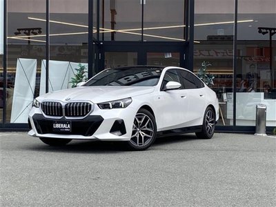 BMW 5 SERIES - 4