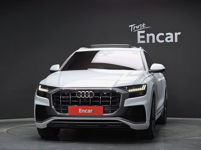 2021 AUDI Q8 photo 2
