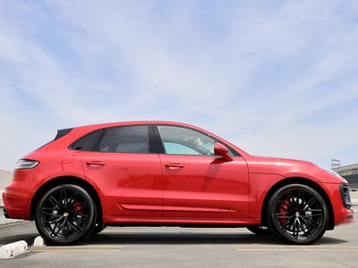 PORSCHE MACAN - 10