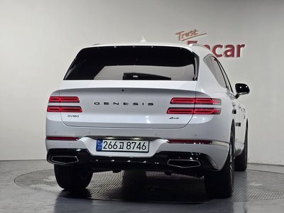 صورة 4 لـ 2022 Genesis GV80