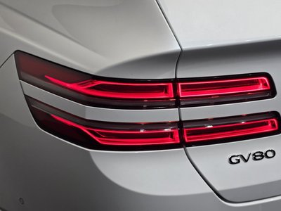 صورة 10 لـ 2022 Genesis GV80