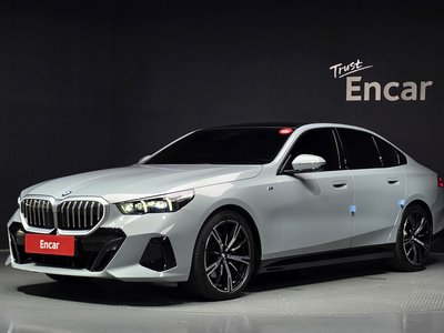 2024 BMW 5 SERIES photo 1