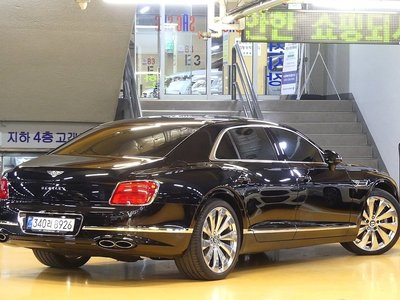 BENTLEY FLYING SPUR - 4
