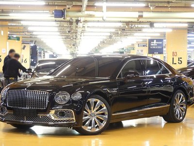 BENTLEY FLYING SPUR - 1