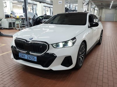 BMW I5 - 1