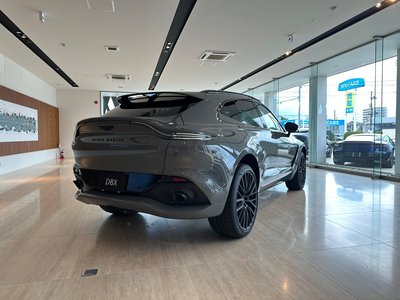 صورة 14 لـ 2026 Aston Martin DBX