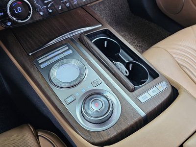 GENESIS G80 (RG3) - 9