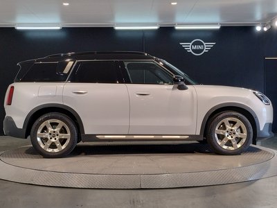 MINI MINI COUNTRYMAN - 8