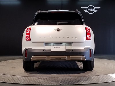 MINI MINI COUNTRYMAN - 10