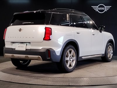 MINI MINI COUNTRYMAN - 9