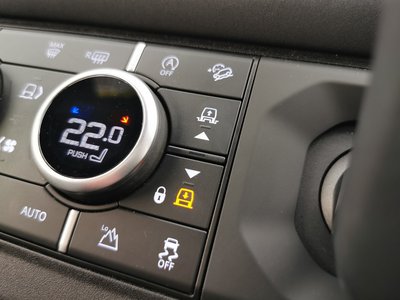 2023 LAND Rover DEFENDER — миниатюра 12