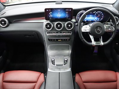 صورة 4 لـ 2022 Mercedes-BENZ GLC AMG