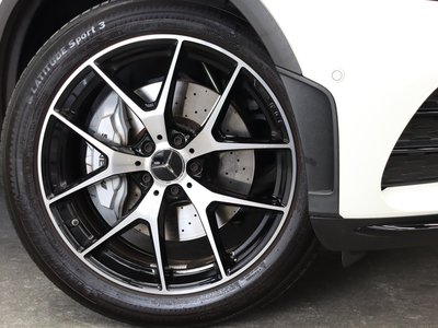 صورة 8 لـ 2022 Mercedes-BENZ GLC AMG