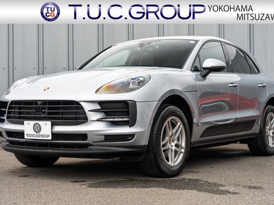 PORSCHE MACAN - 1