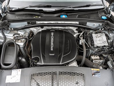 PORSCHE MACAN - 9