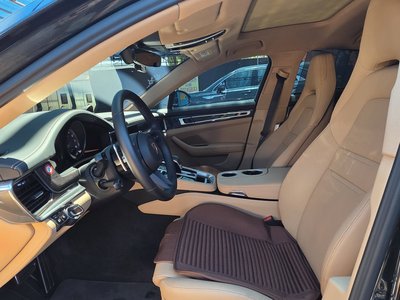 2021 Porsche PANAMERA photo 9