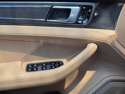 صورة مصغرة 12 لـ 2021 Porsche PANAMERA